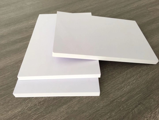 Αμόλυβδο φύλλο PVC 15mm, άσπρο φύλλο PVC αφρού 0.5g/Cm3